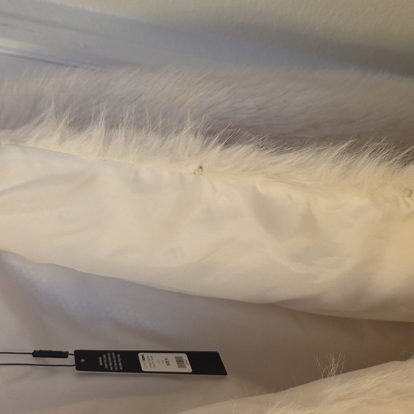 NWT Always Together Faux Fur Jacket Size M Color Ivory - Picture 5 of 5